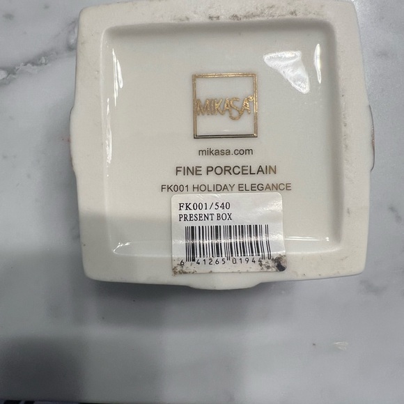 NWOT Mikasa Porcelain Ring/Jewelry box - Picture 5 of 6